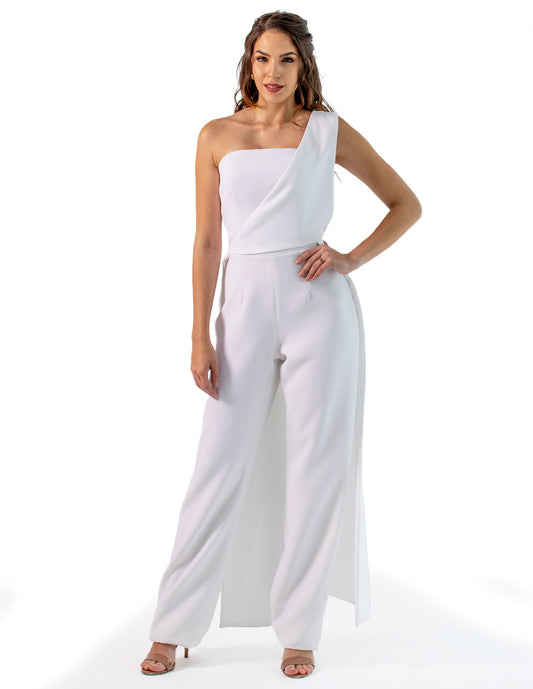 Jumpsuit para novia Becca con diseño strapless y pantalón recto. Chaque desmontable asimétricos de un hombro. Look ideal para boda civil.